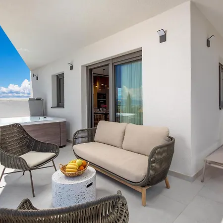 Beautiful Apartment In Omisalj 公寓 *