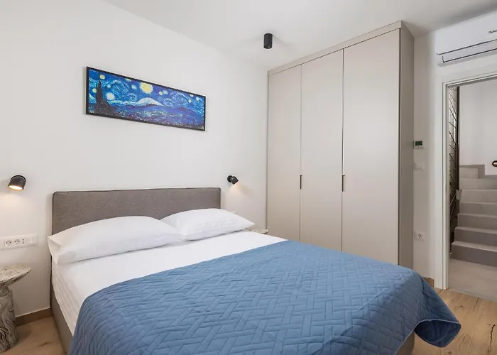 Beautiful Apartment In Omisalj