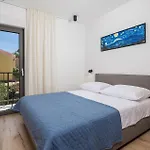 Beautiful Apartment In Omisalj