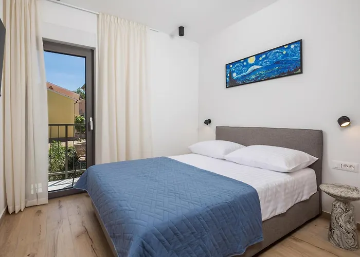 Beautiful Apartment In Omisalj