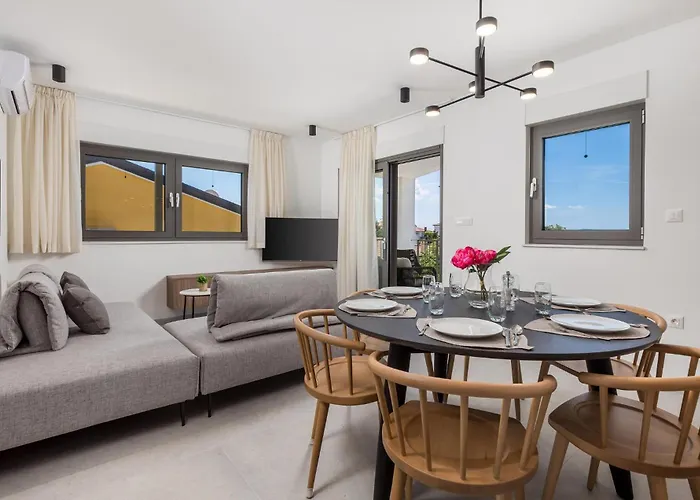 Apartamento Beautiful Apartment In Omisalj