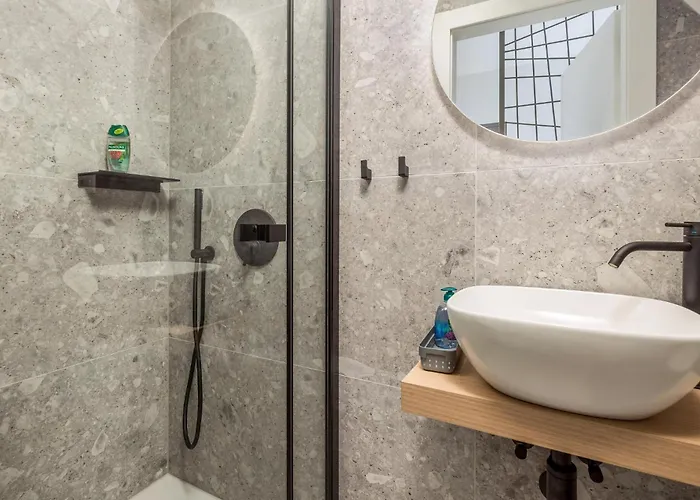 Apartamento Beautiful Apartment In Omisalj *