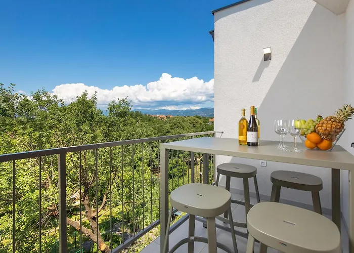 Beautiful Apartment In Omisalj Omišalj