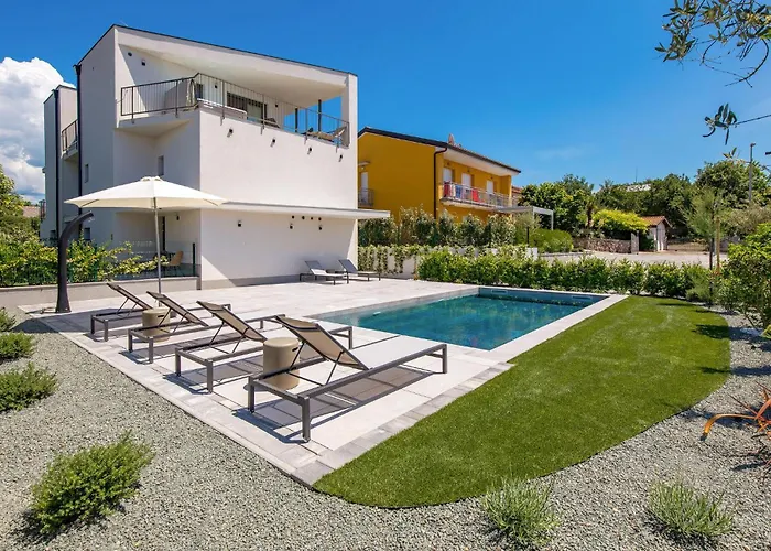 Beautiful Apartment In Omisalj Omišalj